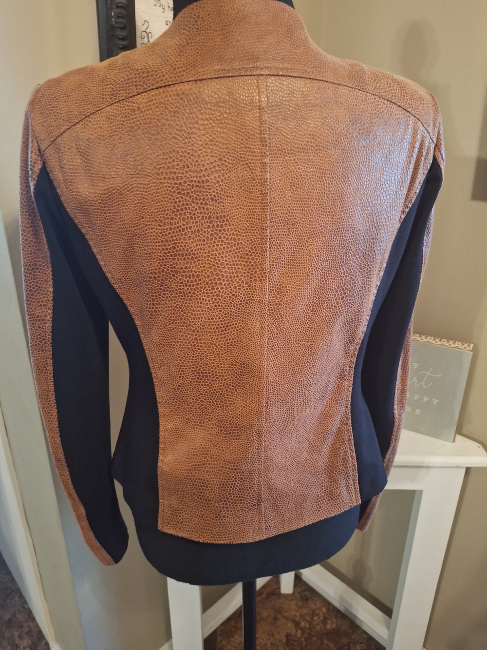 Flattering!! 😍 Women's Moto Brown Snake Textured Jacket S